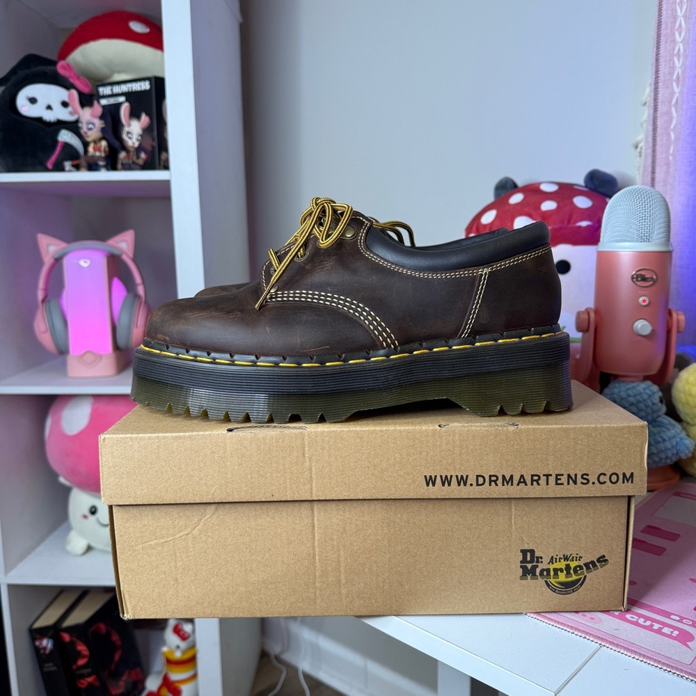 Dr. Martens 8053 ARC CRAZY HORSE LEATHER PLATFORM CASUAL SHOES